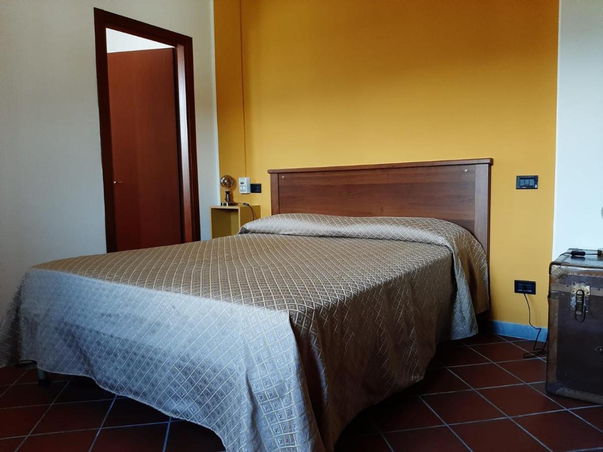Agriturismo Calendiluna Luni Экстерьер фото