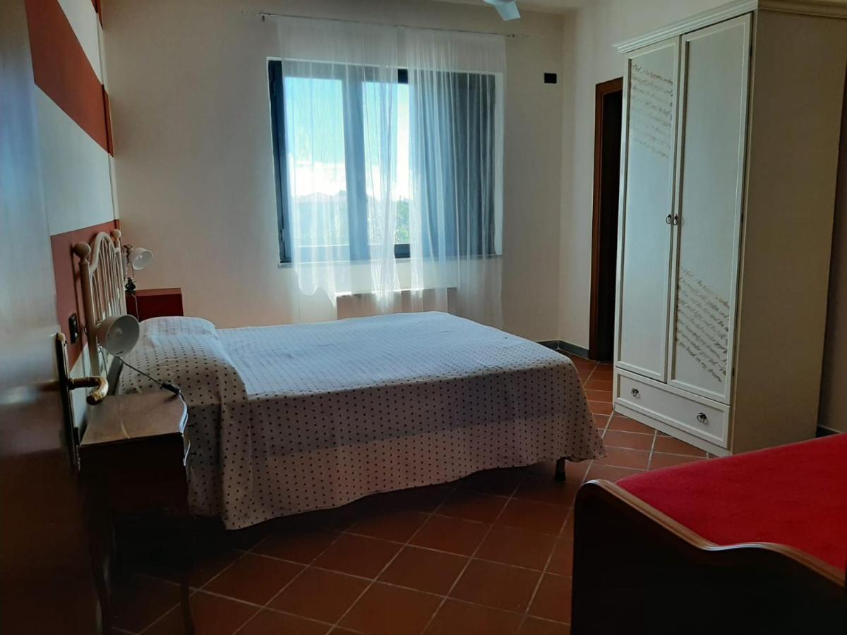 Agriturismo Calendiluna Luni Экстерьер фото