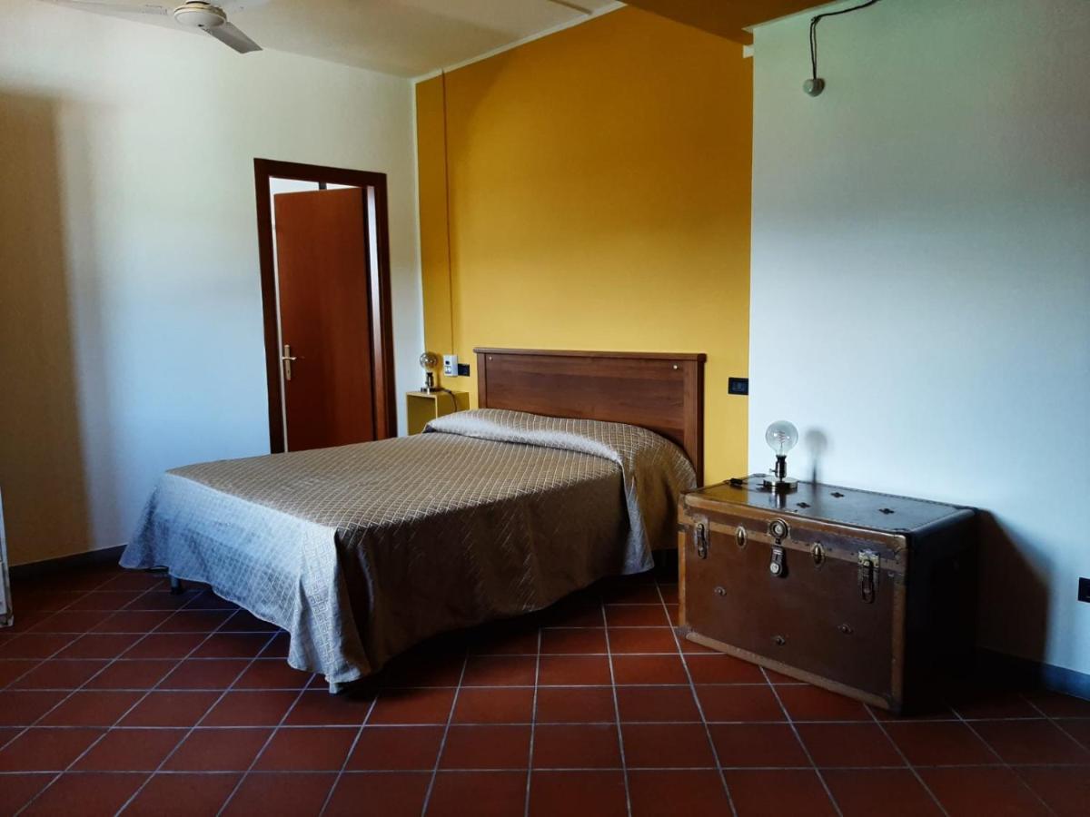 Agriturismo Calendiluna Luni Экстерьер фото
